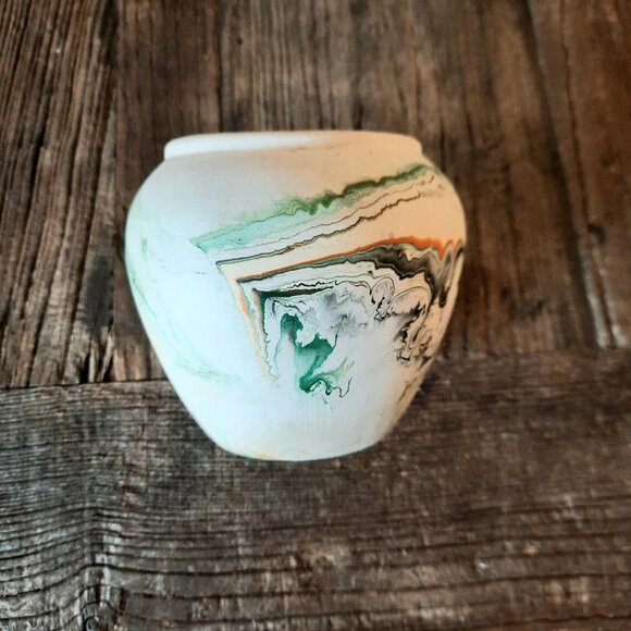 Vintage Nemadji Pottery Swirl Vase, 4" T - Picture 2 of 8